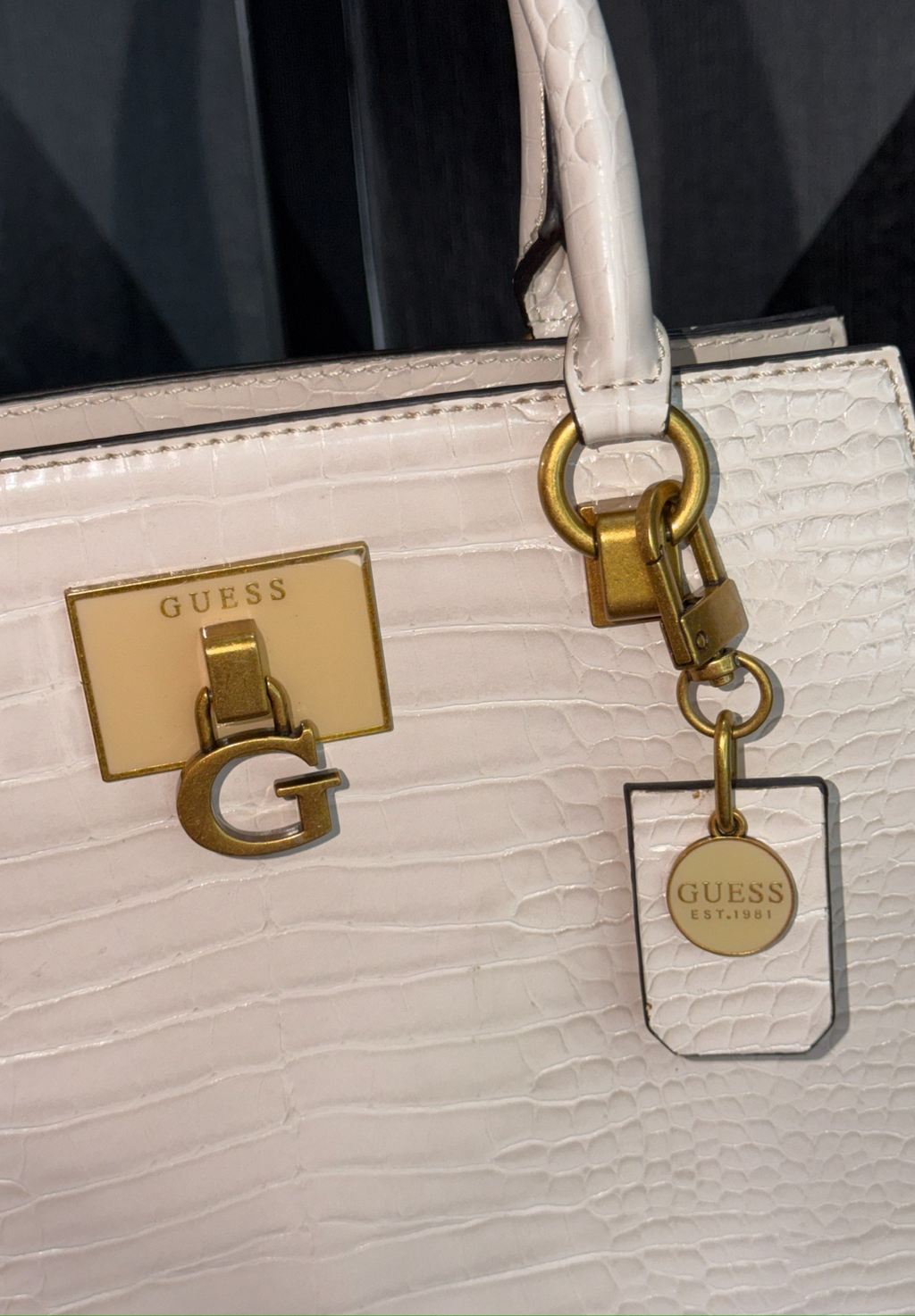 SAC GUESS