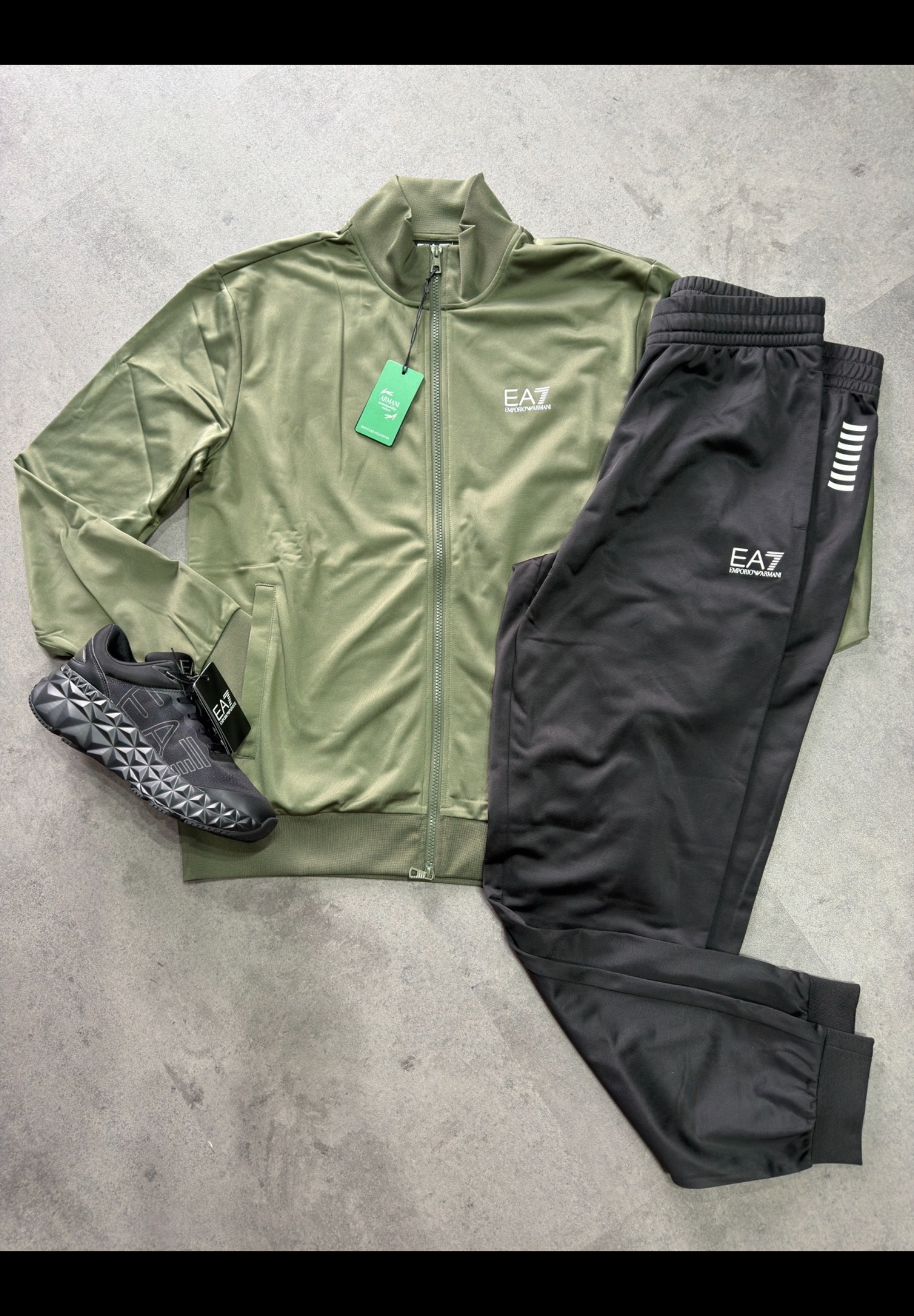 EA7 TRACKSUIT