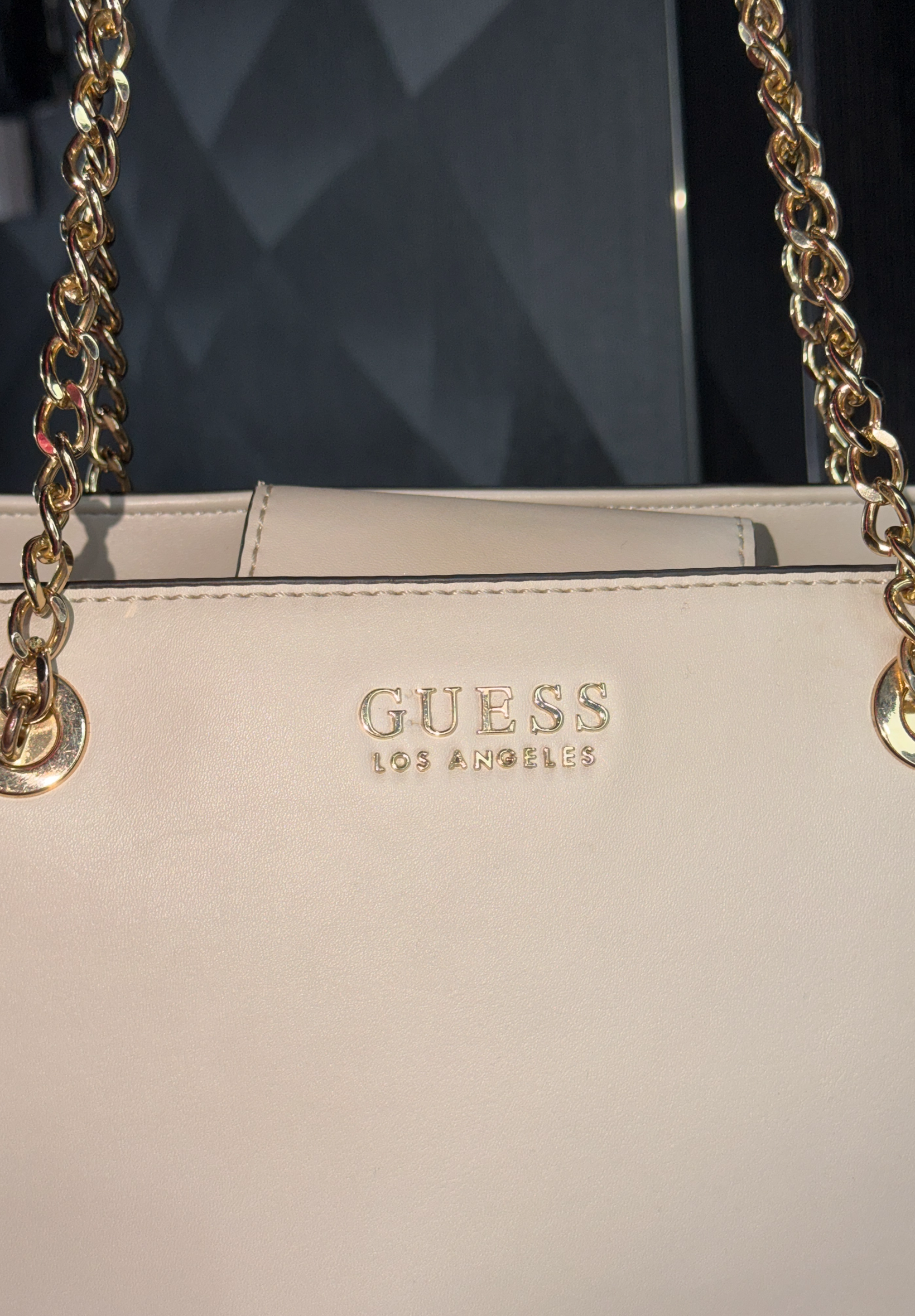 GUESS BAG WITH FLAW