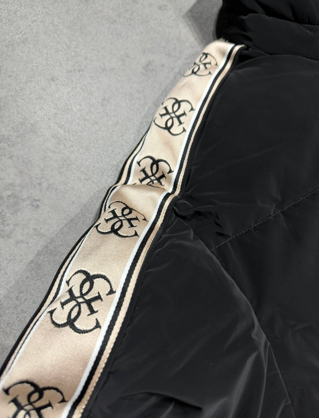 GUESS COAT