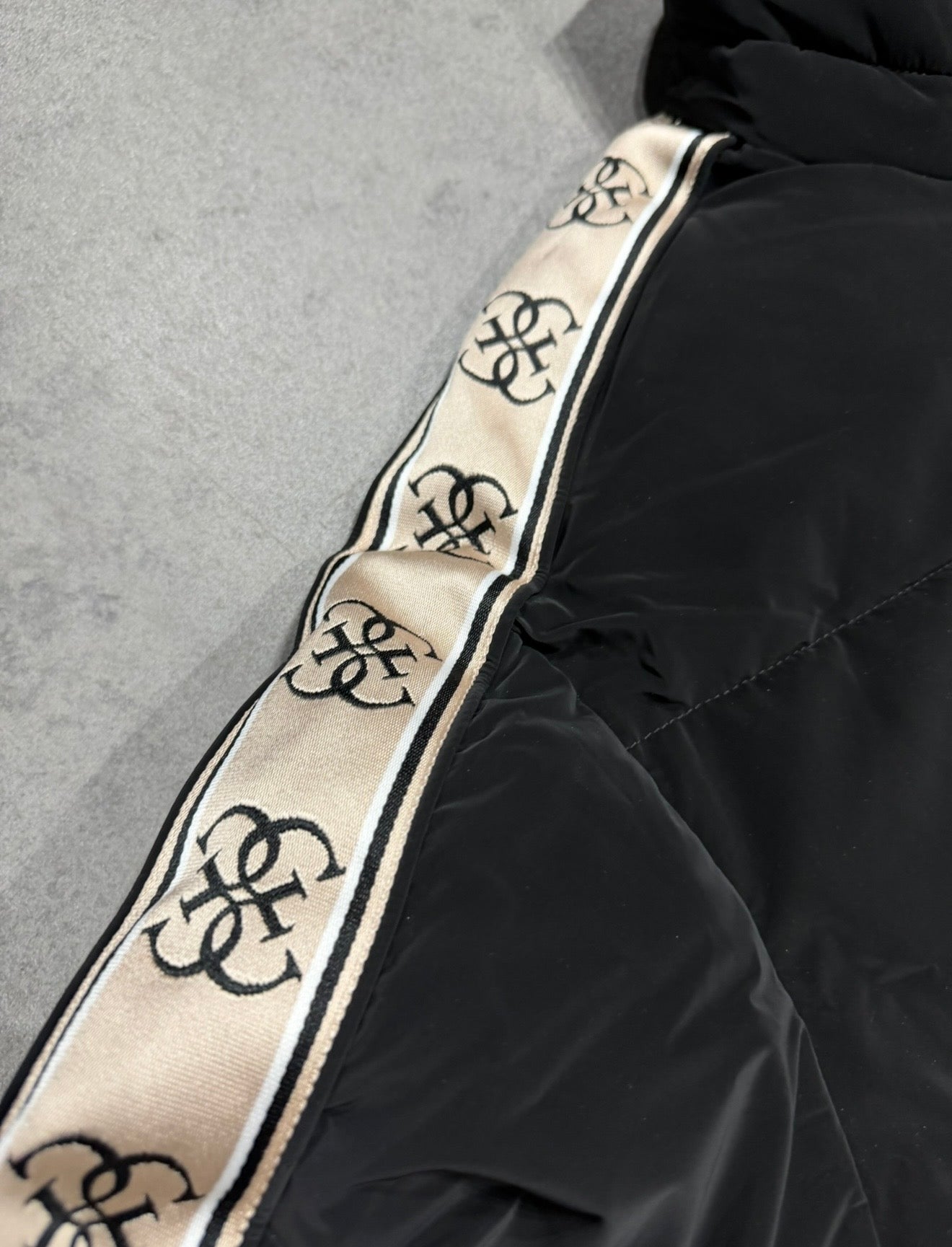 GUESS COAT