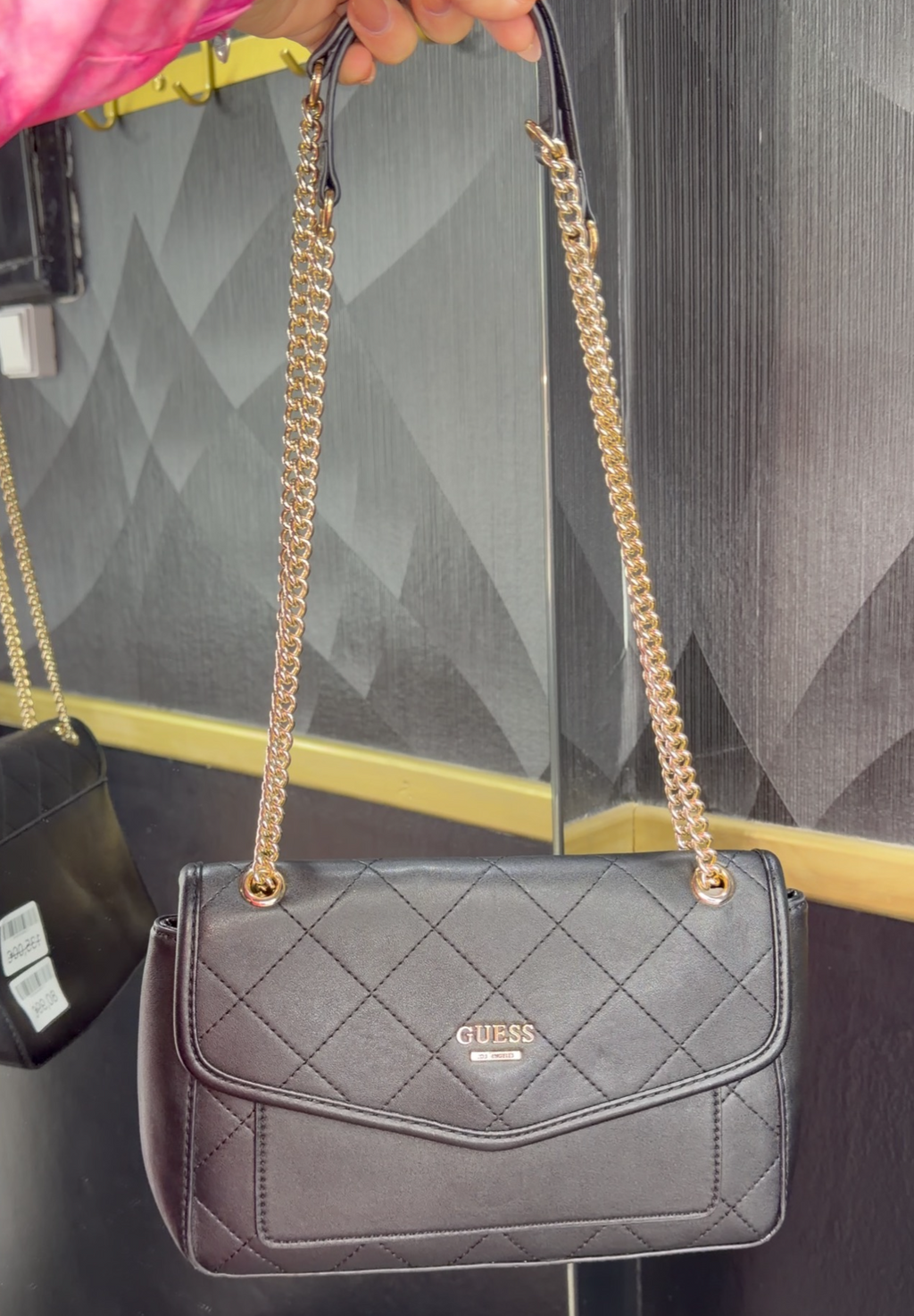 SAC GUESS