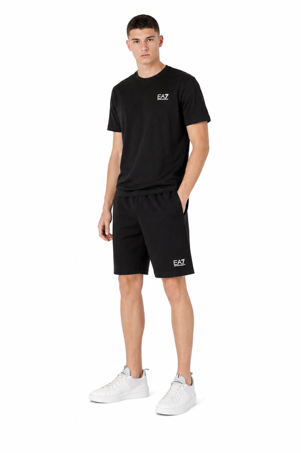 Conjunto EA7 Emporio Armani Negro Essential Hombre