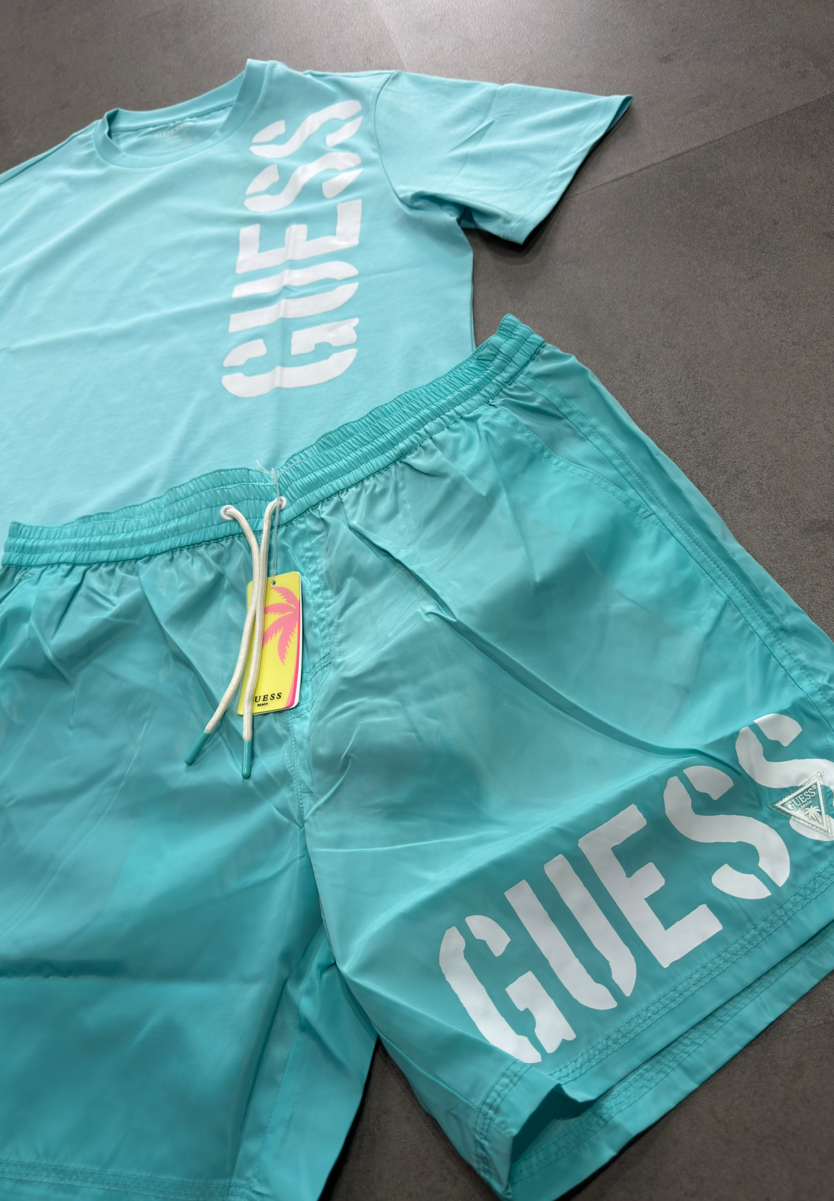 CONJUNTO GUESS