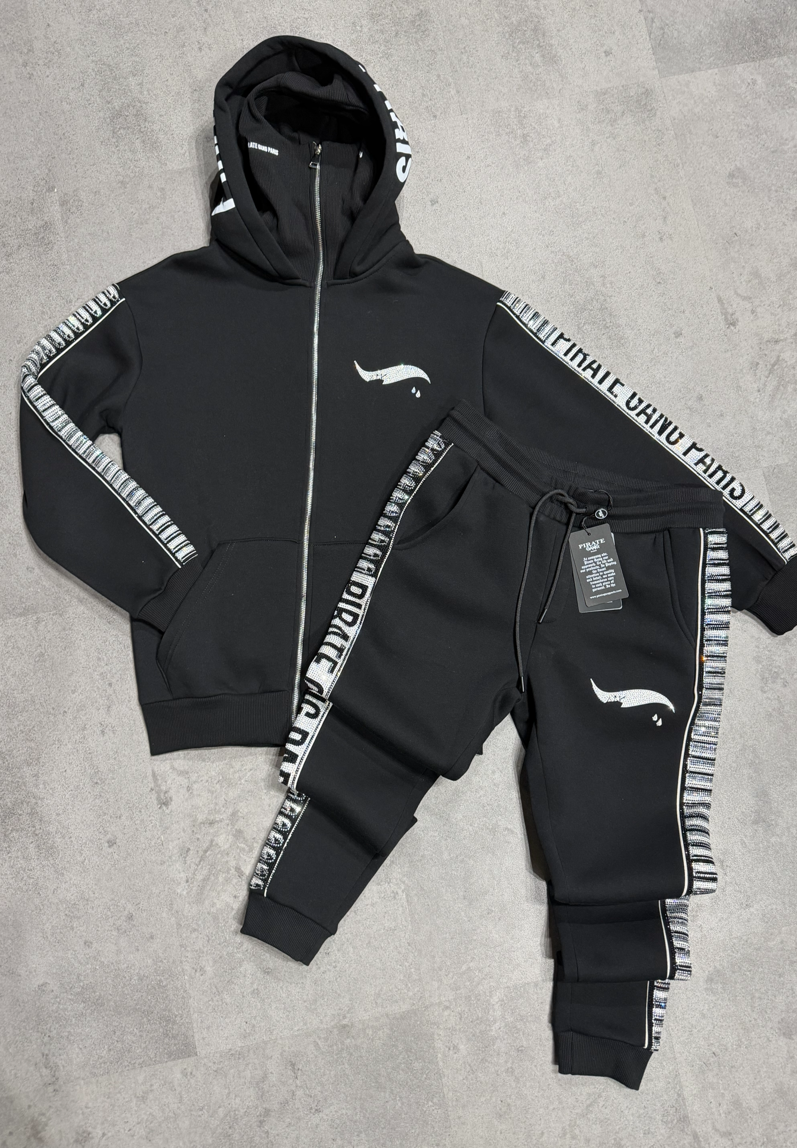 PÍRATE GANG PARIS TRACKSUIT