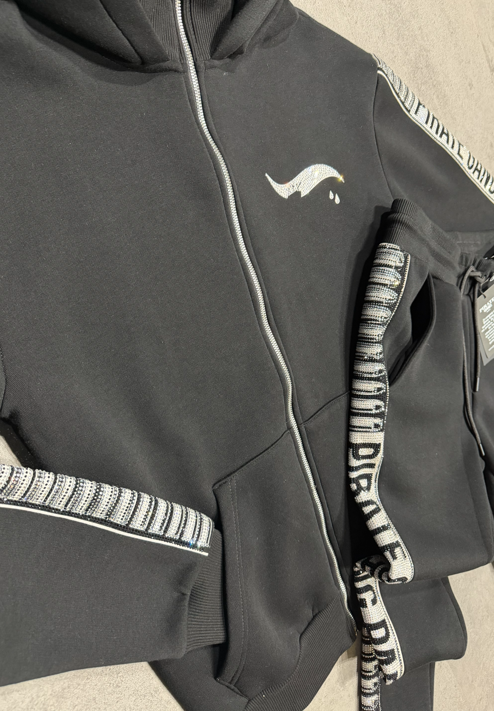 PÍRATE GANG PARIS TRACKSUIT
