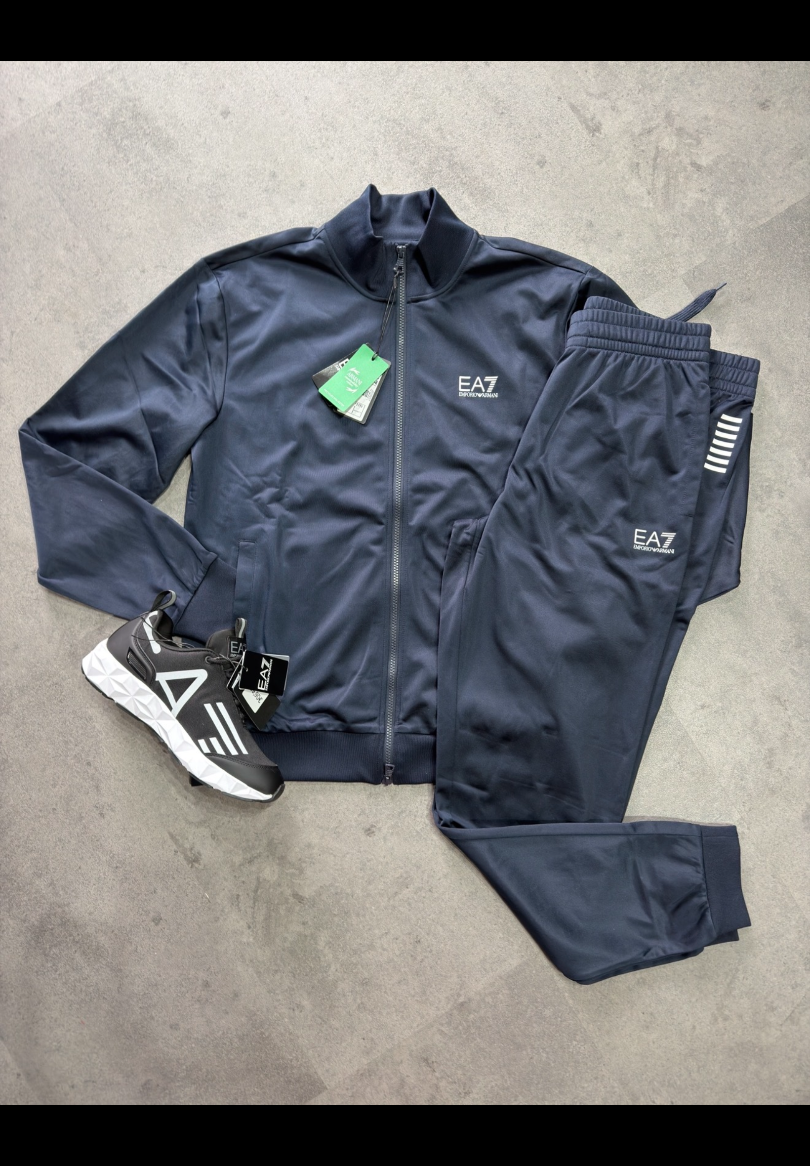EA7 TRACKSUIT