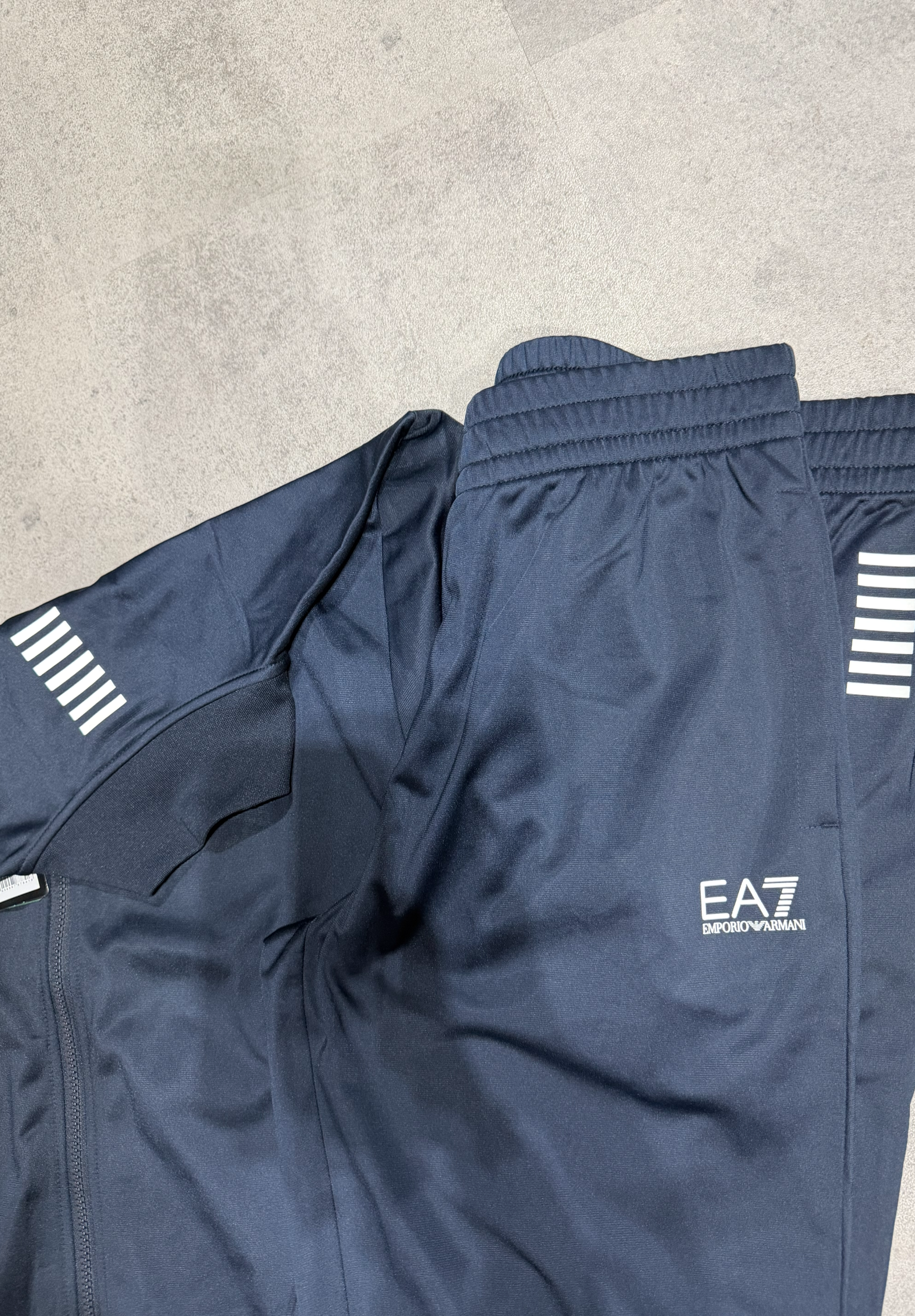 EA7 TRACKSUIT