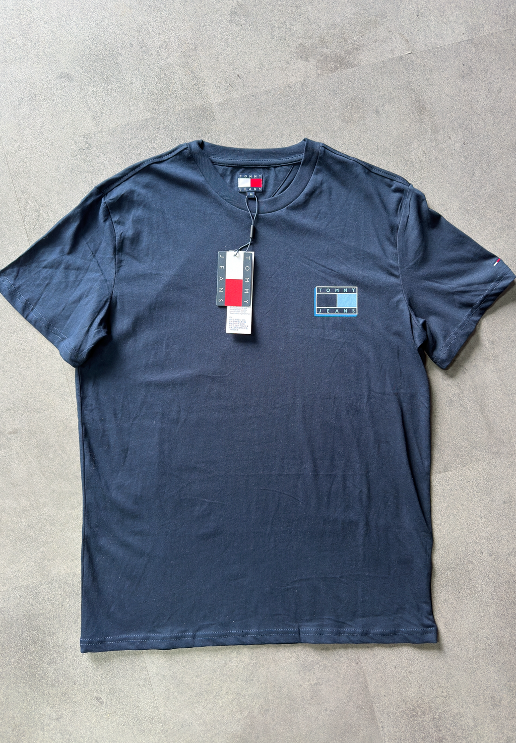 CAMISETA TOMMY JEANS