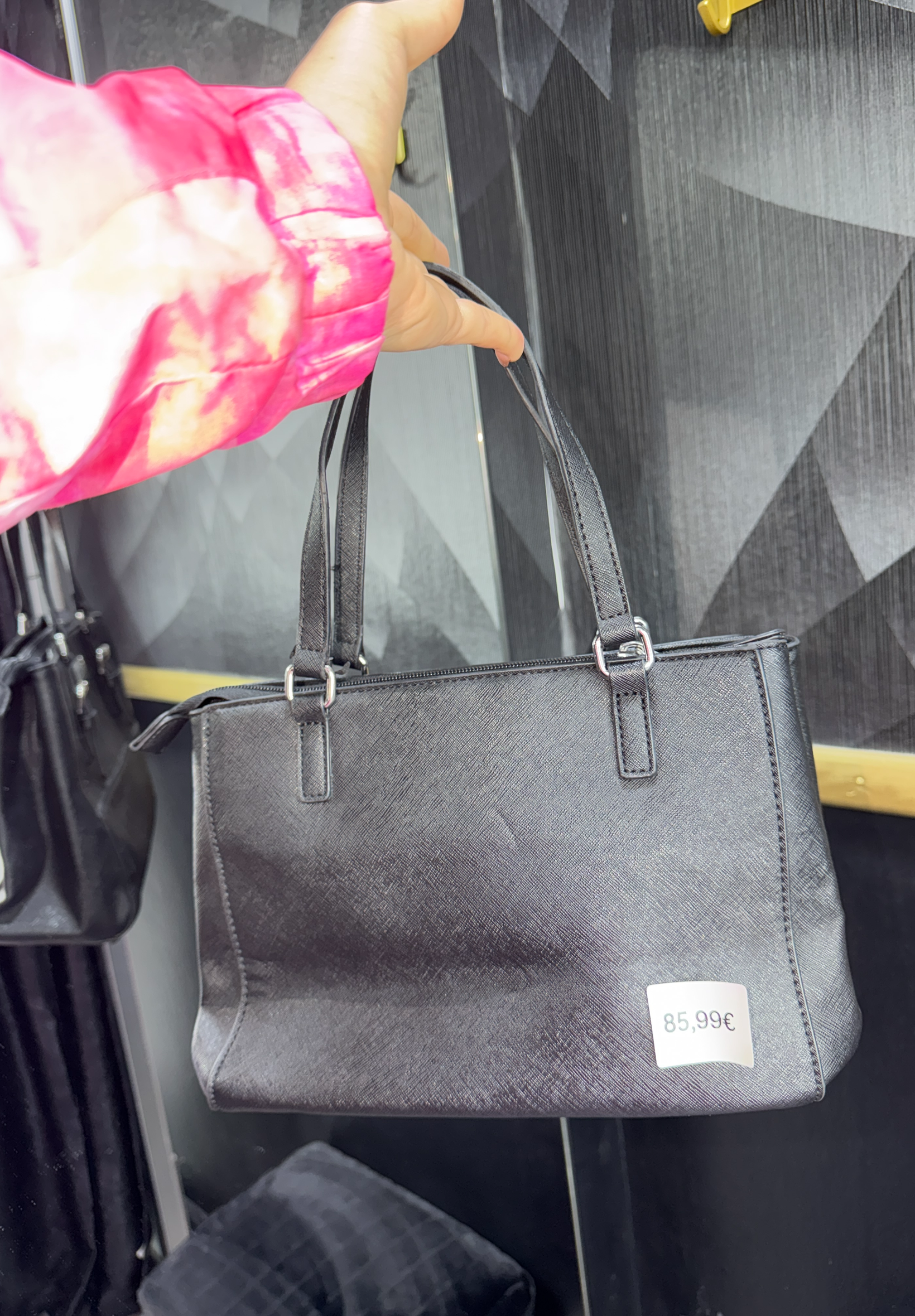 GUESS BAG