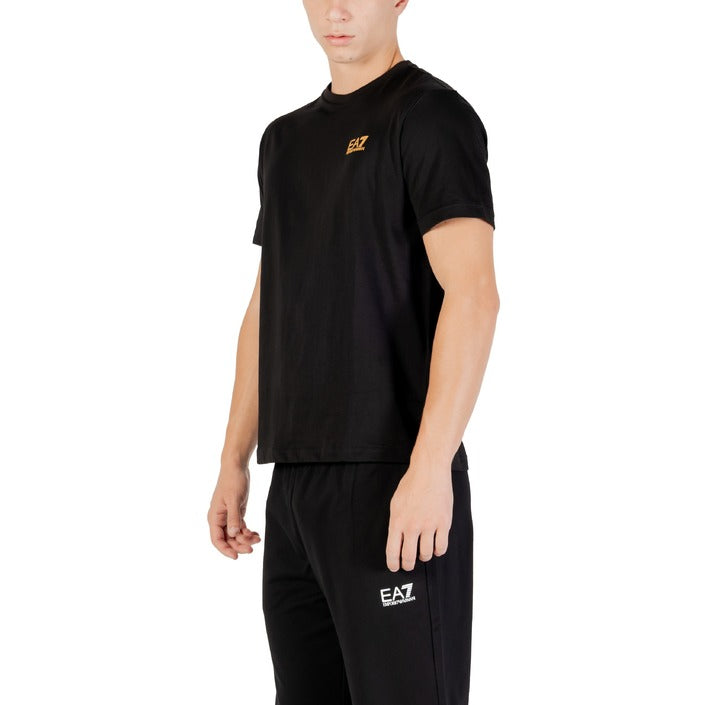 Conjunto EA7 Emporio Armani Negro Logo Dorado Hombre