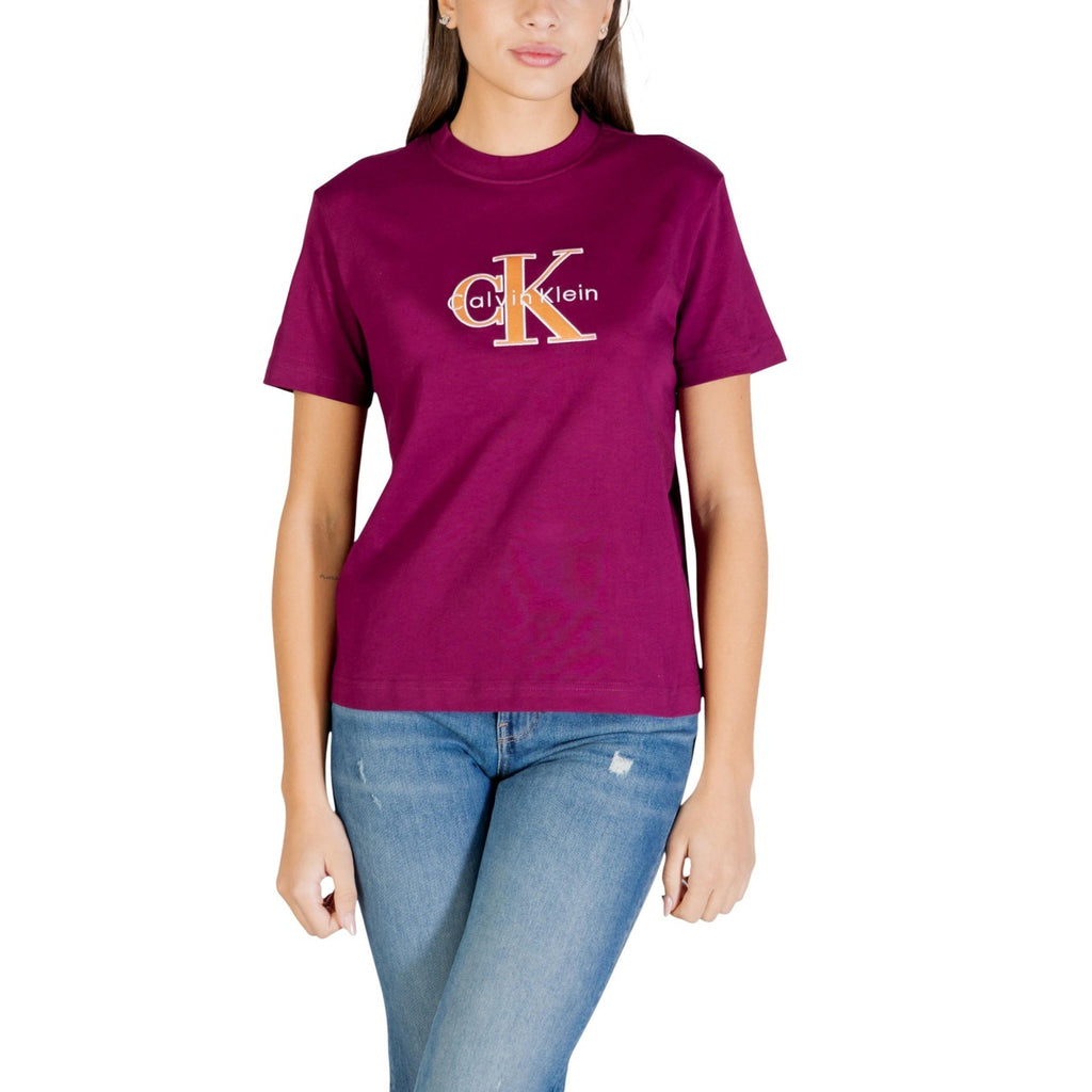 Calvin Klein Jeans Women's T-Shirts Black Superior Comfort And Timeless Style Made Of Soft Cotton