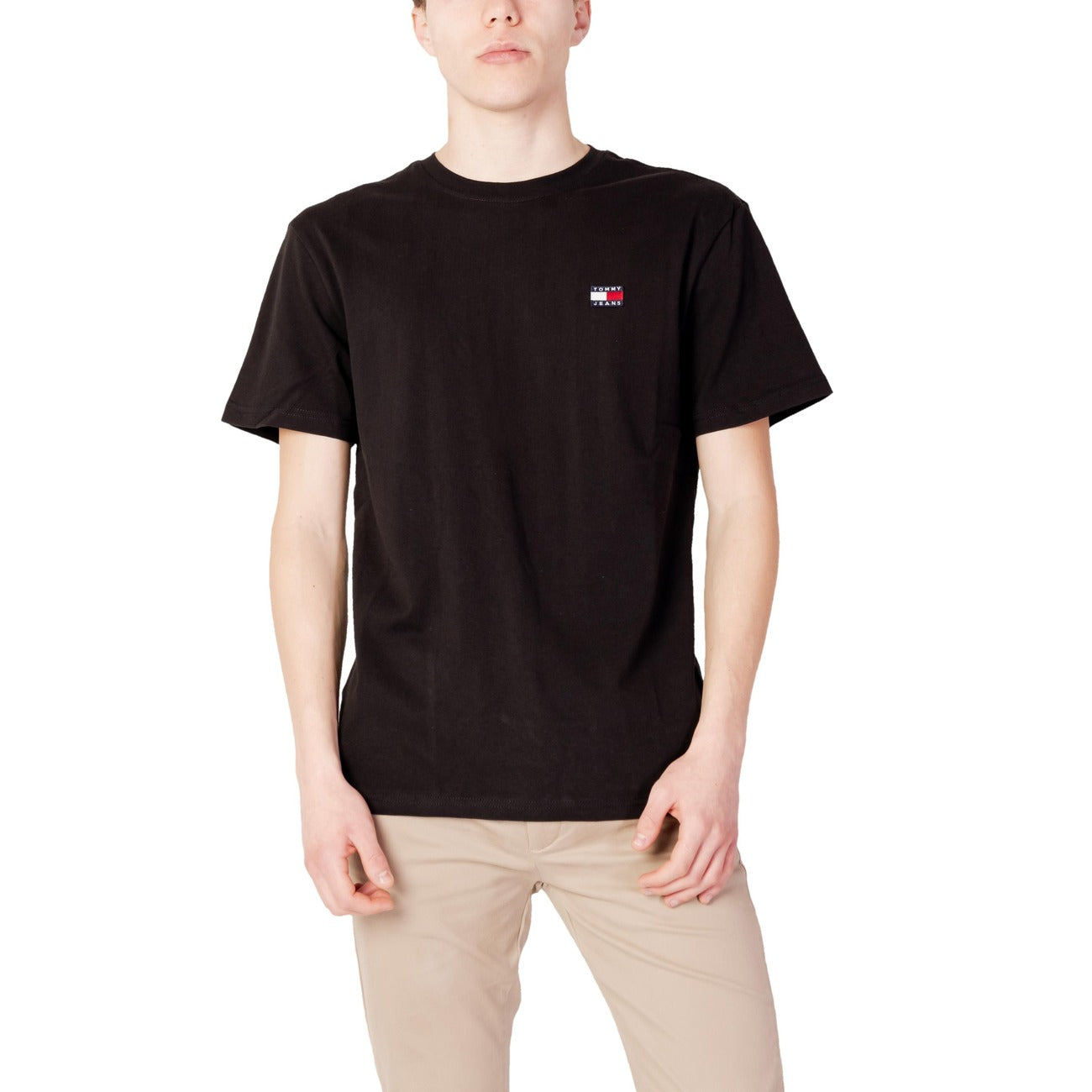 Tommy Hilfiger Camiseta Hombre Manga Corta Negra Cuello Redondo Cómodo Y Estilo Moderno
